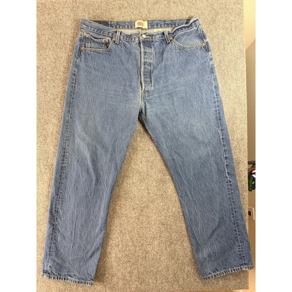 Vintage Levi's 501 Straight Leg Jeans Mens 42x34 Light Blue Wash Button Fly‎